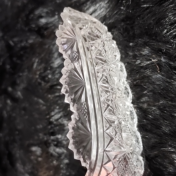 VINTAGE  CRYSTAL  CANDY DISH. 🍬 - Picture 6 of 7